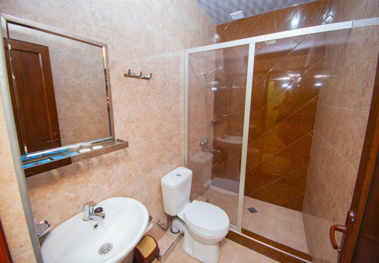 Hotel Elegant 2 Tbilisi Exteriör bild
