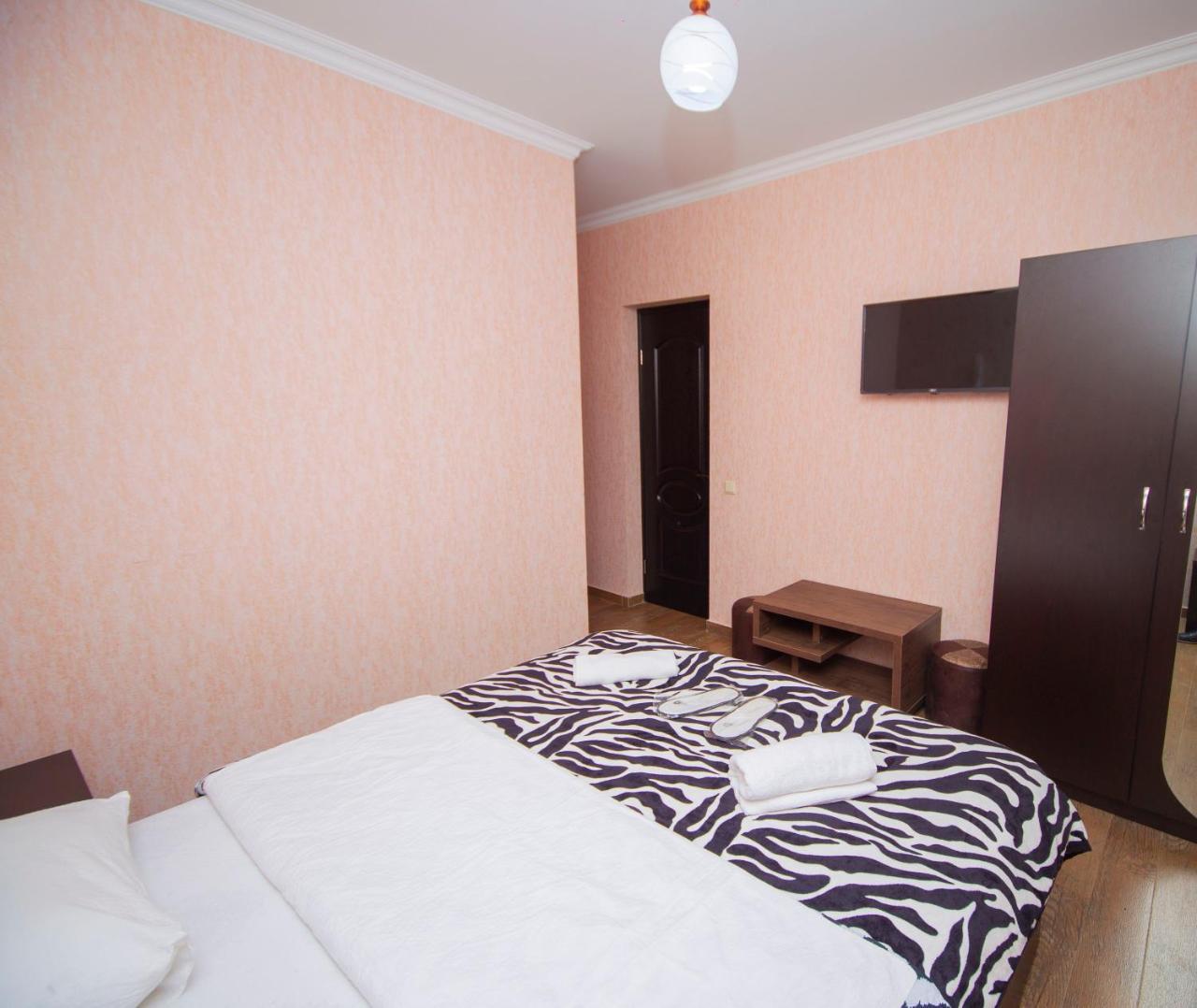 Hotel Elegant 2 Tbilisi Exteriör bild