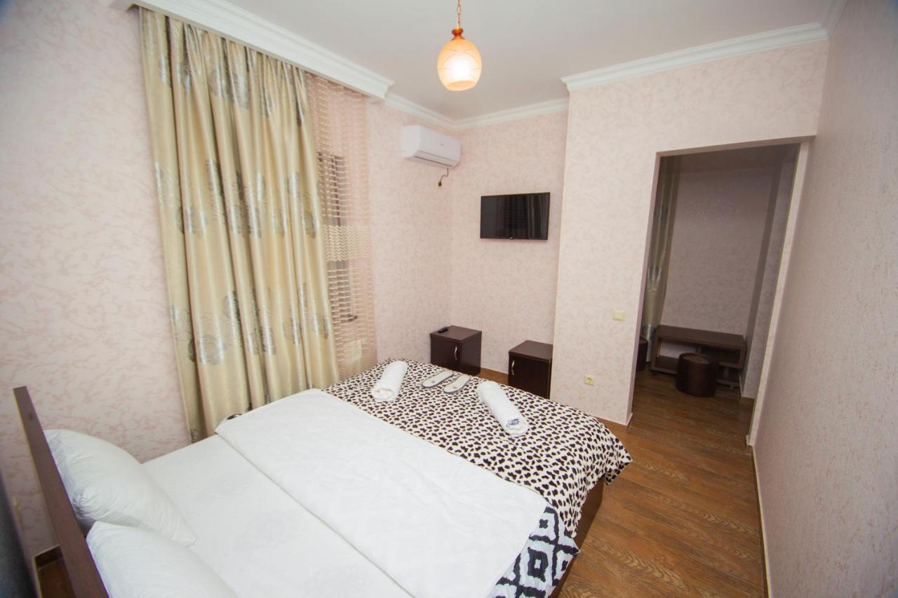 Hotel Elegant 2 Tbilisi Exteriör bild